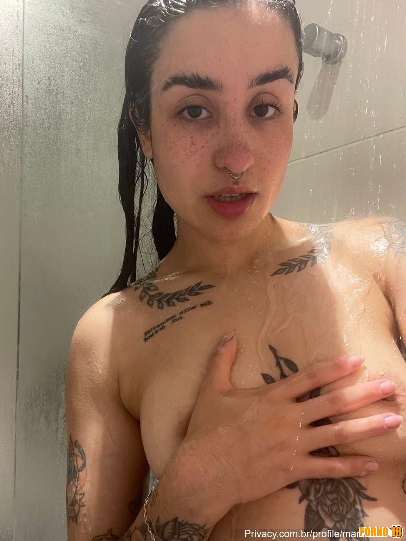 martina oliveira pelada banho
